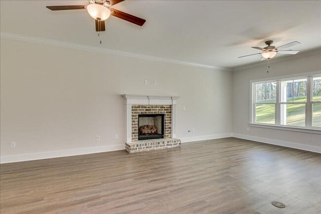 Building Photo - 422 Pump House Rd