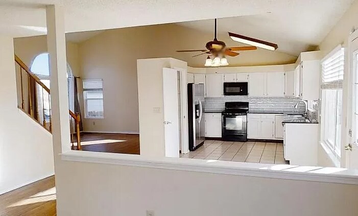 Building Photo - 7836 Scarborough Dr