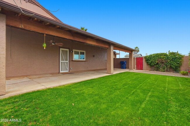 Building Photo - 1805 W Curry Dr