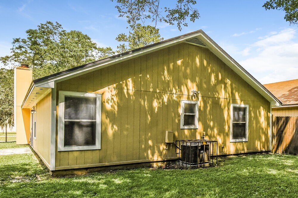 Building Photo - 10725 Meadowlea Dr