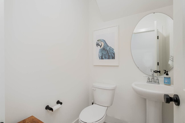 Building Photo - 2703 Wells St