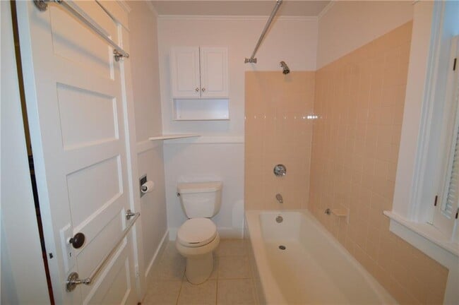 Building Photo - 412 Mitchell's Ln