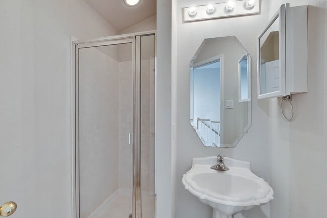 Building Photo - 1900 Scofield Ridge Pkwy