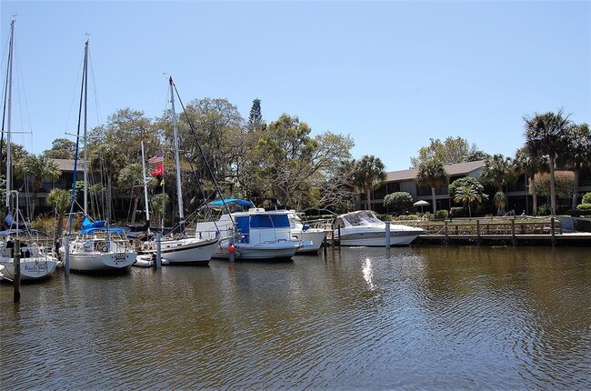 Building Photo - 1608 Bayhouse Point Dr