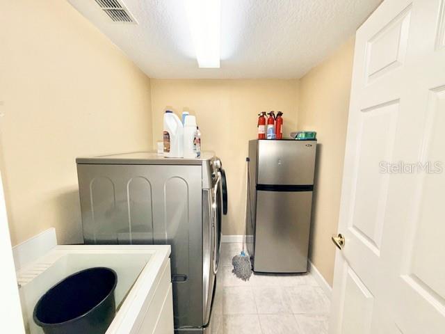 Building Photo - 2273 Kettle Dr