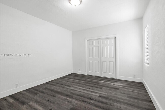 Building Photo - 1176 NW 48th St