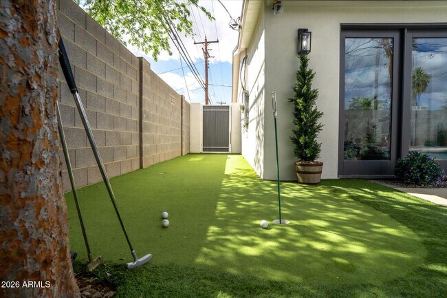 Building Photo - 423 N 73rd Pl