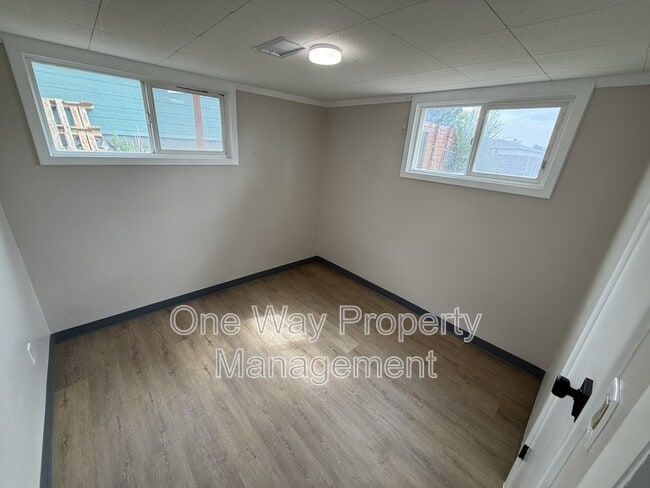 Building Photo - 820 35th Ave Ct