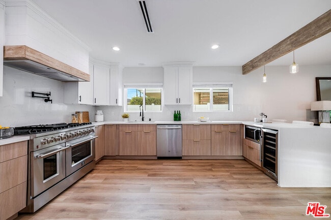 Building Photo - 16517 Hartsook St