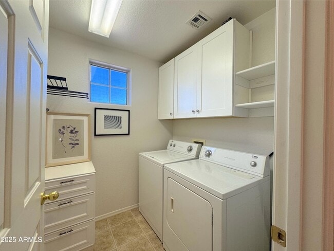 Building Photo - 9331 E Lompoc Ave