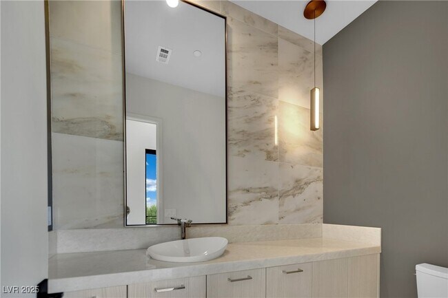 Building Photo - 378 Tranquil Peak Ct
