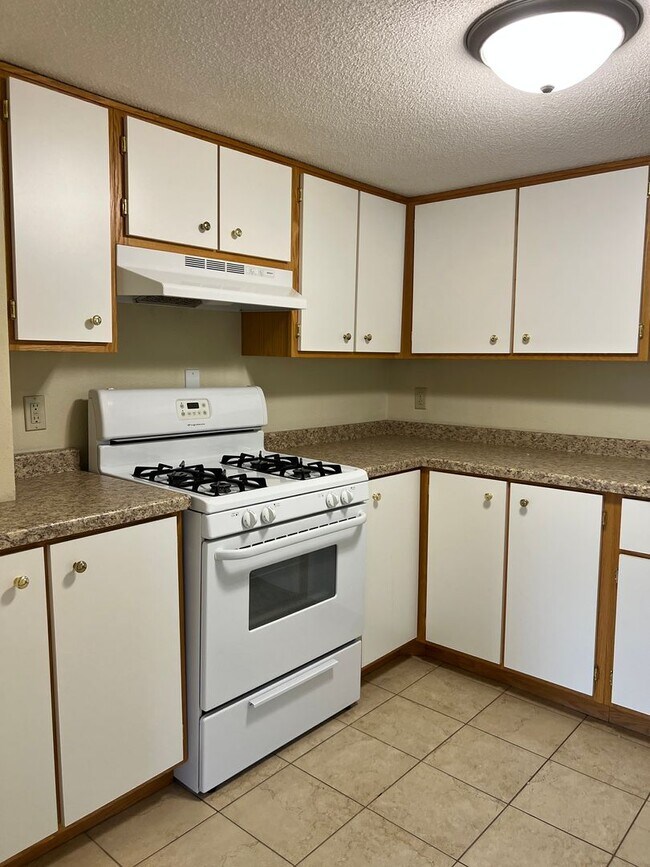 Building Photo - 216