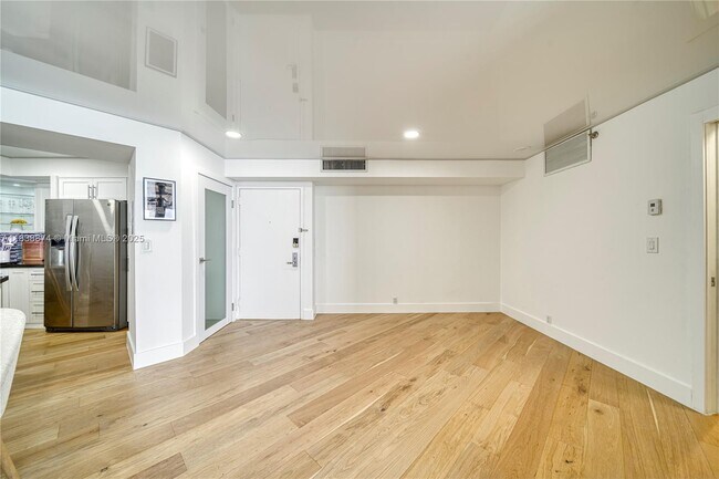 Building Photo - 6767 Collins Ave