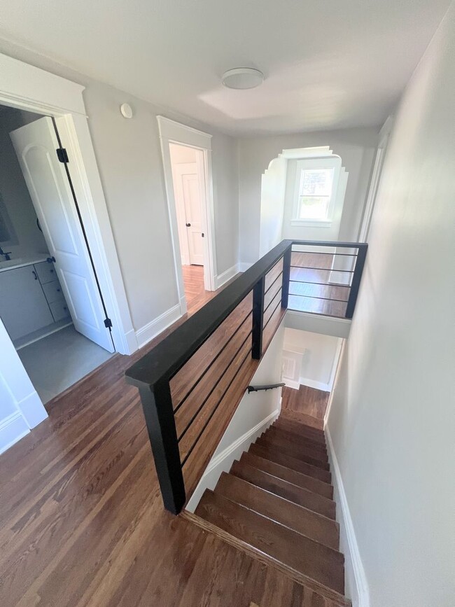 Building Photo - 3 Bed | 2 Bath | 1+ Acre | 2-Car Garage | ...