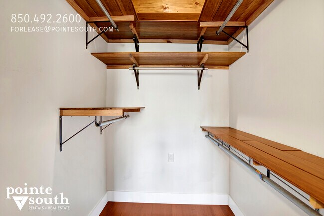 Building Photo - 18870 Highland Dr