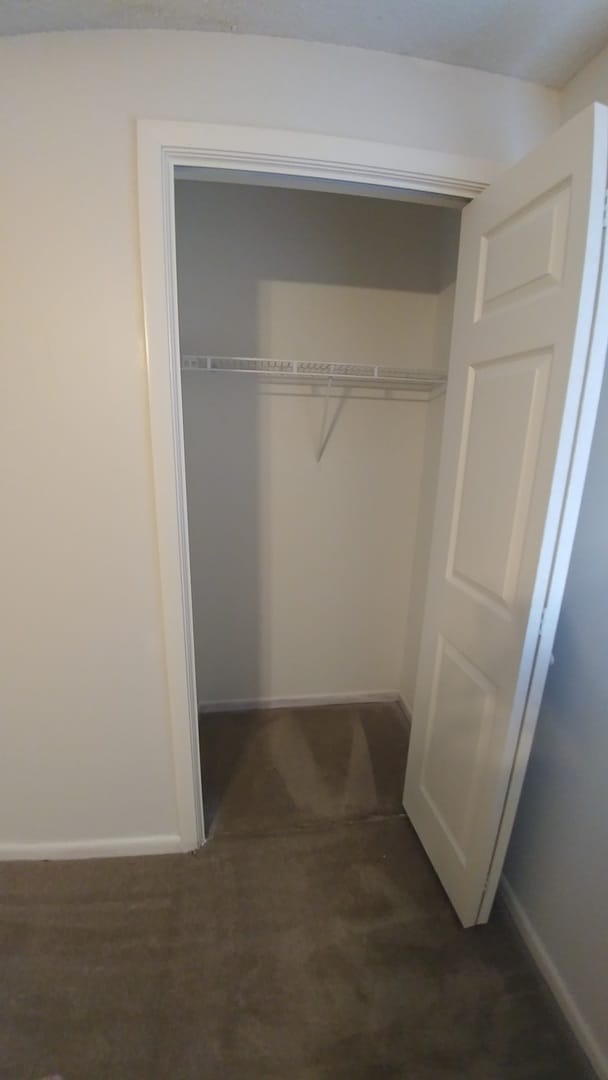 Building Photo - Newly Renovated Beautiful 2 Bedroom Home