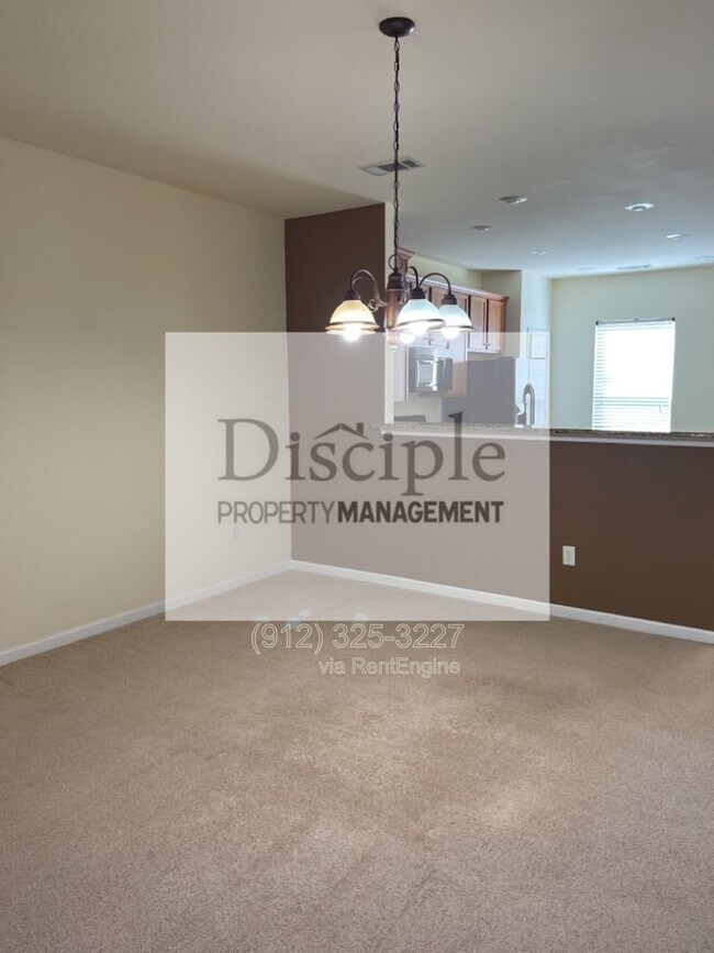 Building Photo - 169 Regency Cir