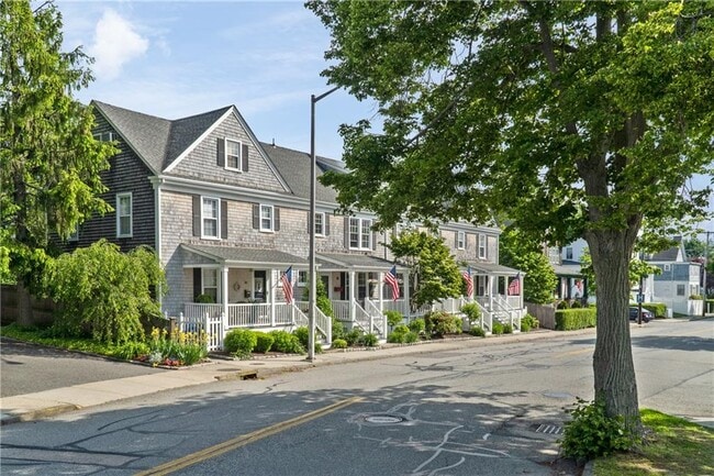 Primary Photo - 88 Kay St