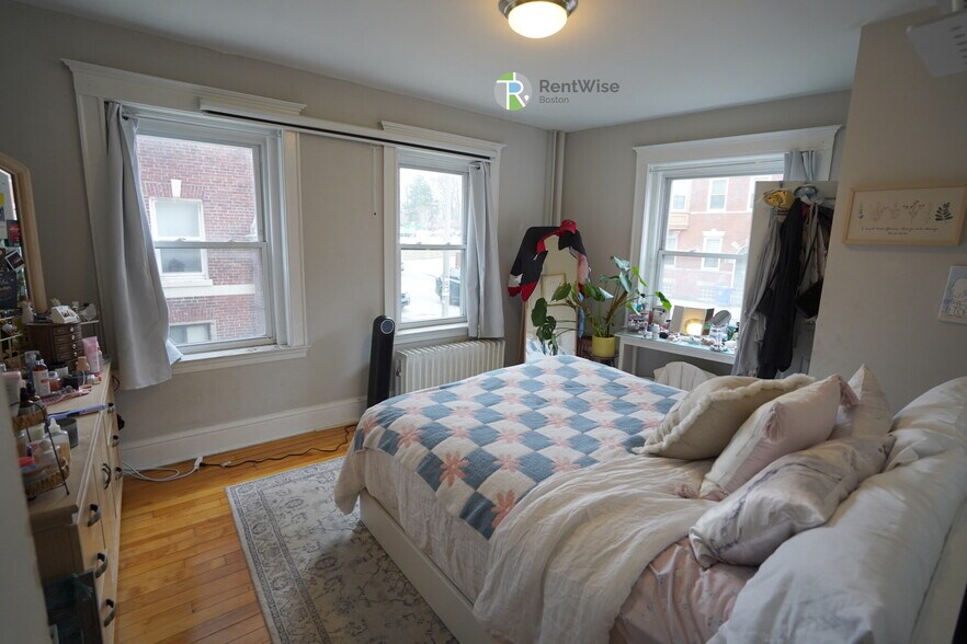 Building Photo - 218 South St