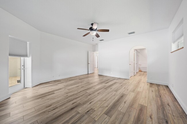 Building Photo - 13928 82nd Ln N