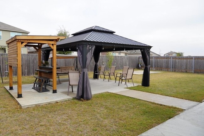 Building Photo - 231 Milliner Lp