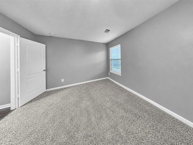 Building Photo - 15519 Echo Stable Ln