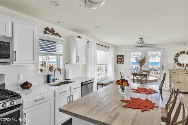 Building Photo - 250 Ocean Ave