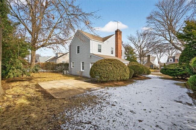 Building Photo - 78 Garfield St