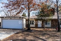 Building Photo - S Hudson Ave Duplex