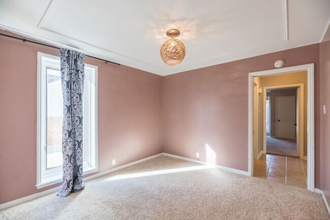 Building Photo - 3/2/2 READY TO RENT! Near ACU; ALL APPLIANCES PROVIDED