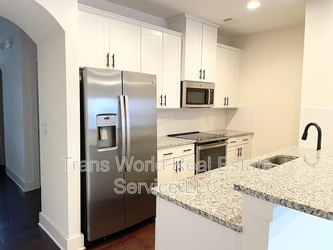 Building Photo - 146 N Auburn Landing Pl