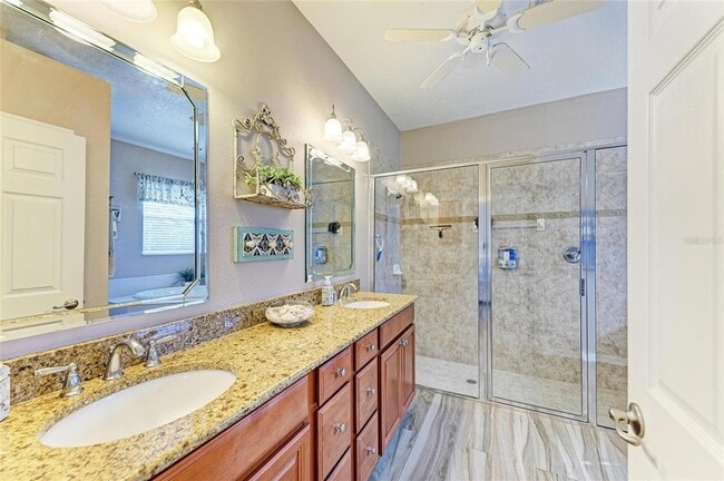 Building Photo - 135 River Enclave Ct
