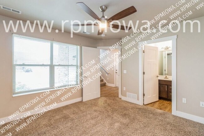 Building Photo - 1104 Cheyenne Dr