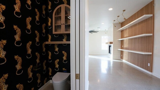 Building Photo - 605 N Idaho Ave