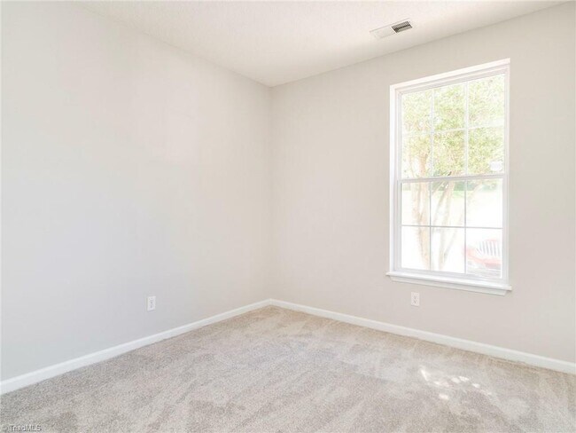 Building Photo - 3010 Winston Dr