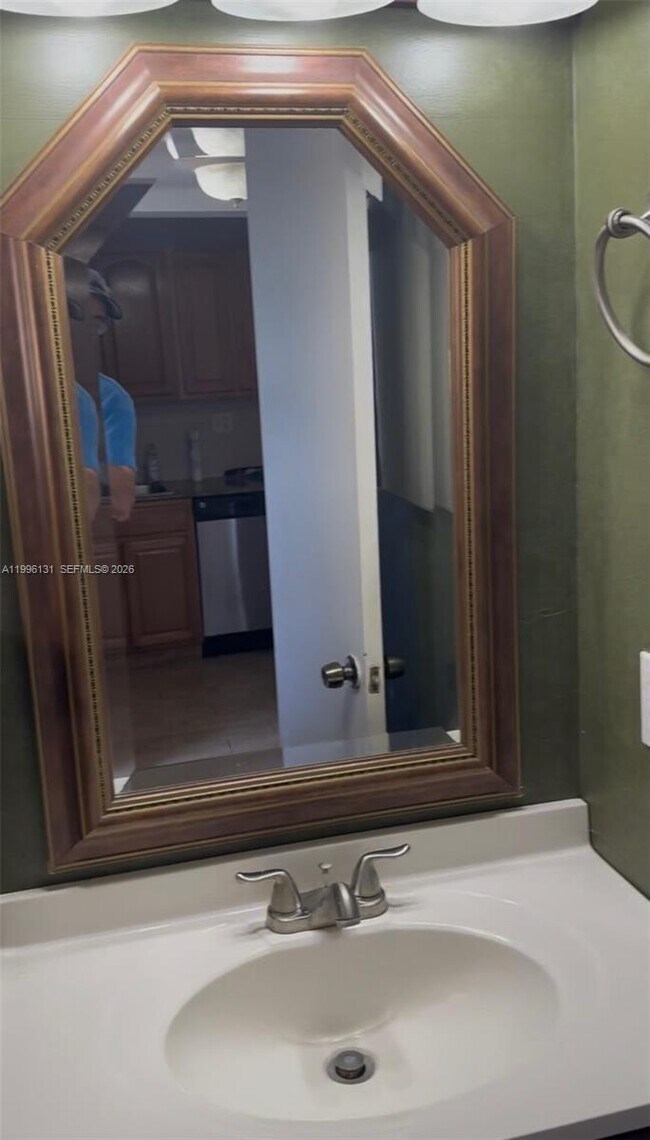 Building Photo - 4111 Stirling Rd