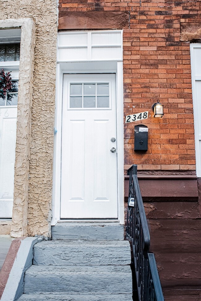 Building Photo - 2348 Moore St