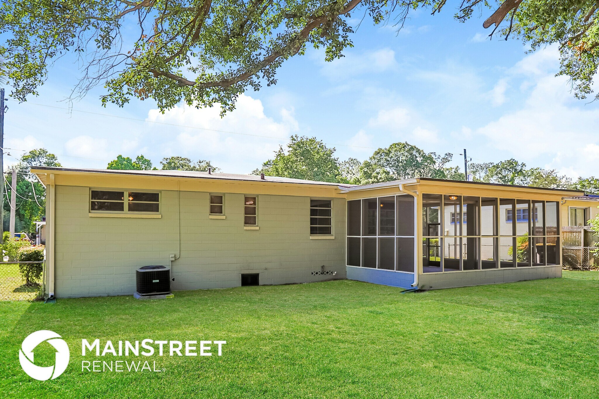 Building Photo - 5805 Norde Dr E