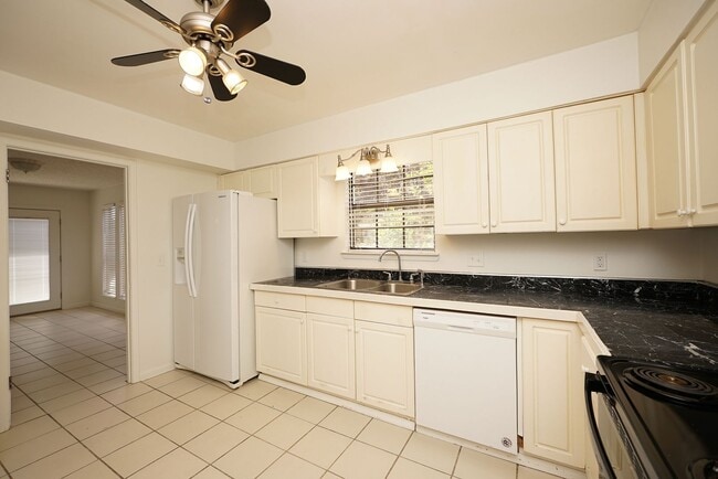 Building Photo - A Mile West of Hurlburt