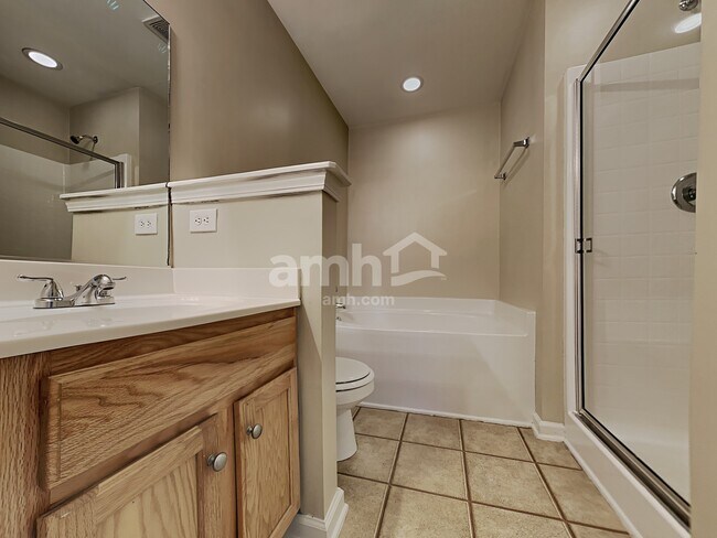 Building Photo - 2043 Cripplecreek Dr