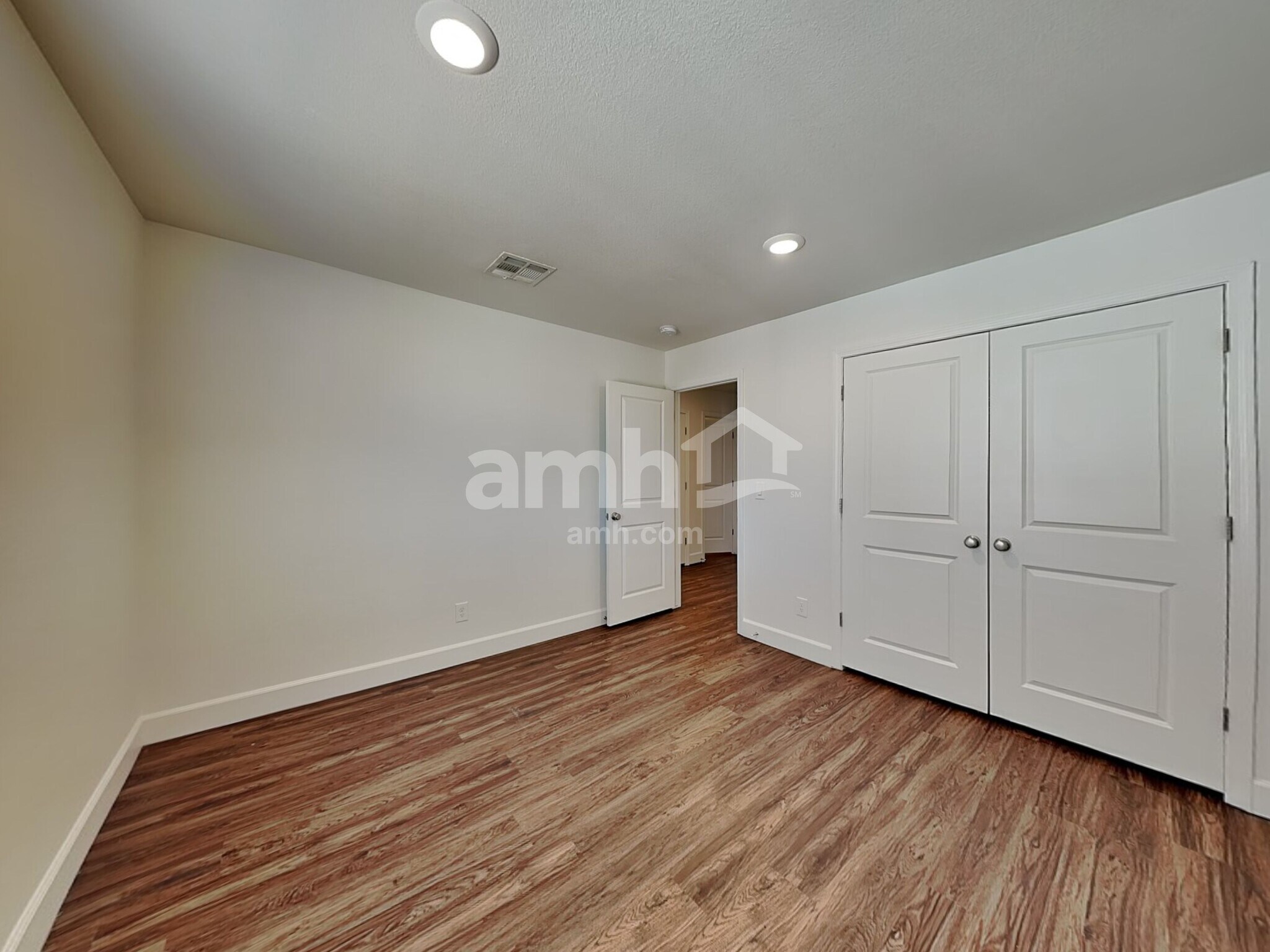 Building Photo - 1710 Viaggio Ave