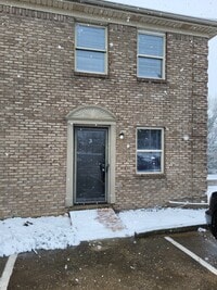 Building Photo - 217 Churchill Dr