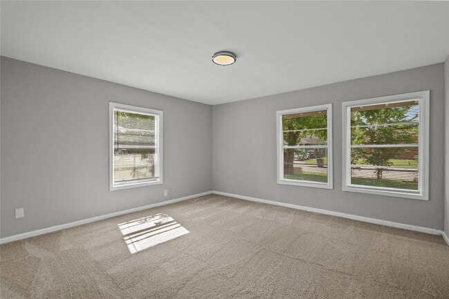 Building Photo - 5931 Southville St