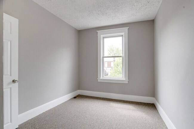Building Photo - 2908 Oakley Ave