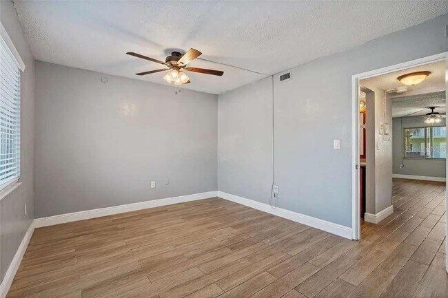 Building Photo - 379 47th Ave N