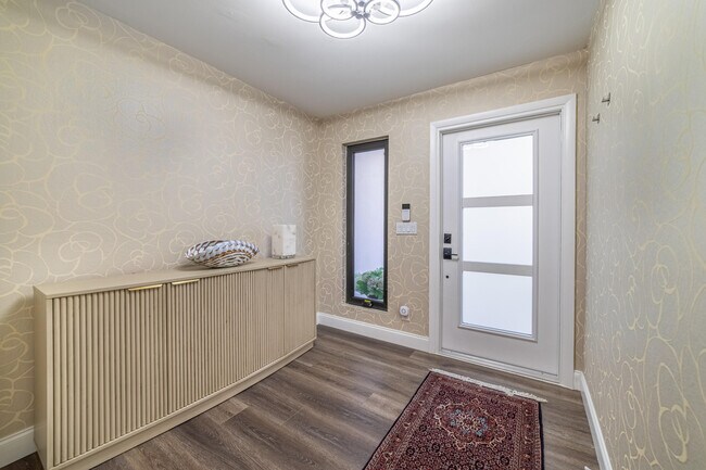 Building Photo - 2451 Presidential Way