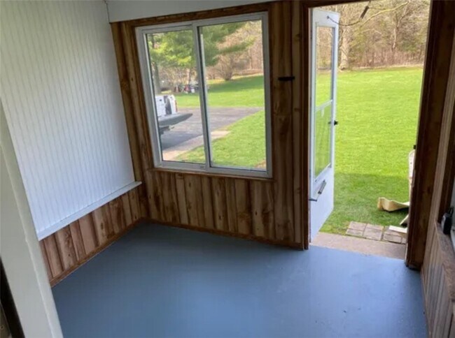 Building Photo - 2384 Spencerport Rd