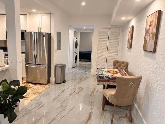 Building Photo - 760 Euclid Ave