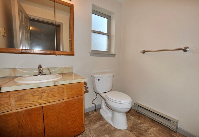 Building Photo - 2 bed 2 bath Hayden rancher duplex