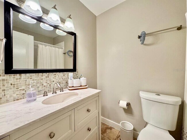 Building Photo - 6345 Newtown Cir